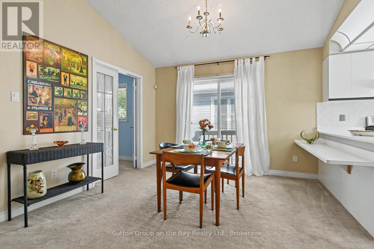 6 Donald Crescent, Wasaga Beach, Ontario  L9Z 1E1 - Photo 5 - S13568504