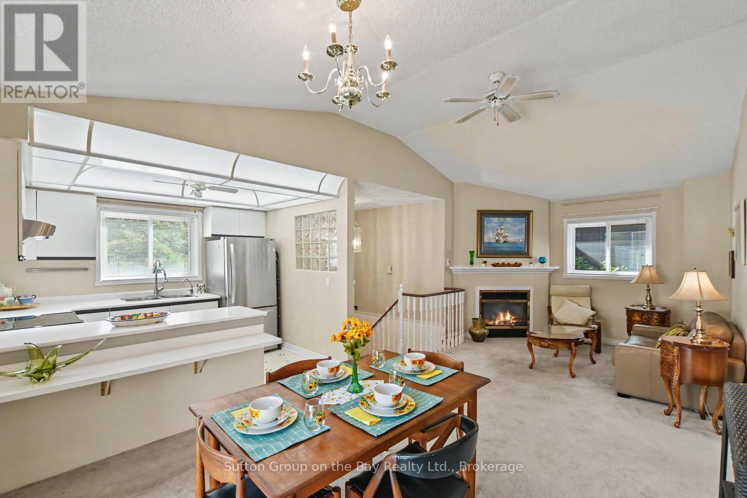 6 Donald Crescent, Wasaga Beach, Ontario  L9Z 1E1 - Photo 7 - S13568504