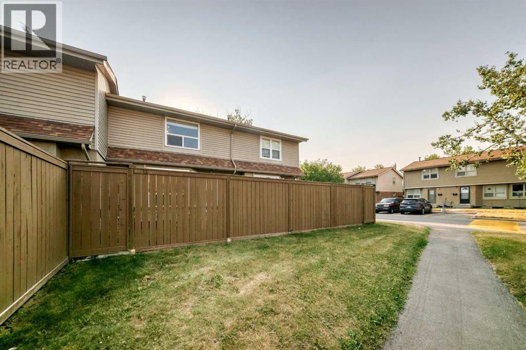 13, 123 Queensland Drive SE, Calgary, Alberta  T2J 3R3 - Photo 23 - A2333194
