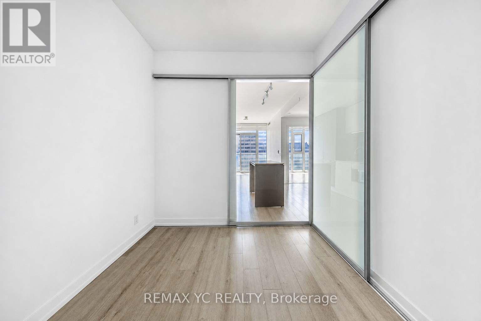 2408 - 33 Helendale Avenue, Toronto, Ontario  M4R 0A4 - Photo 5 - C13682866