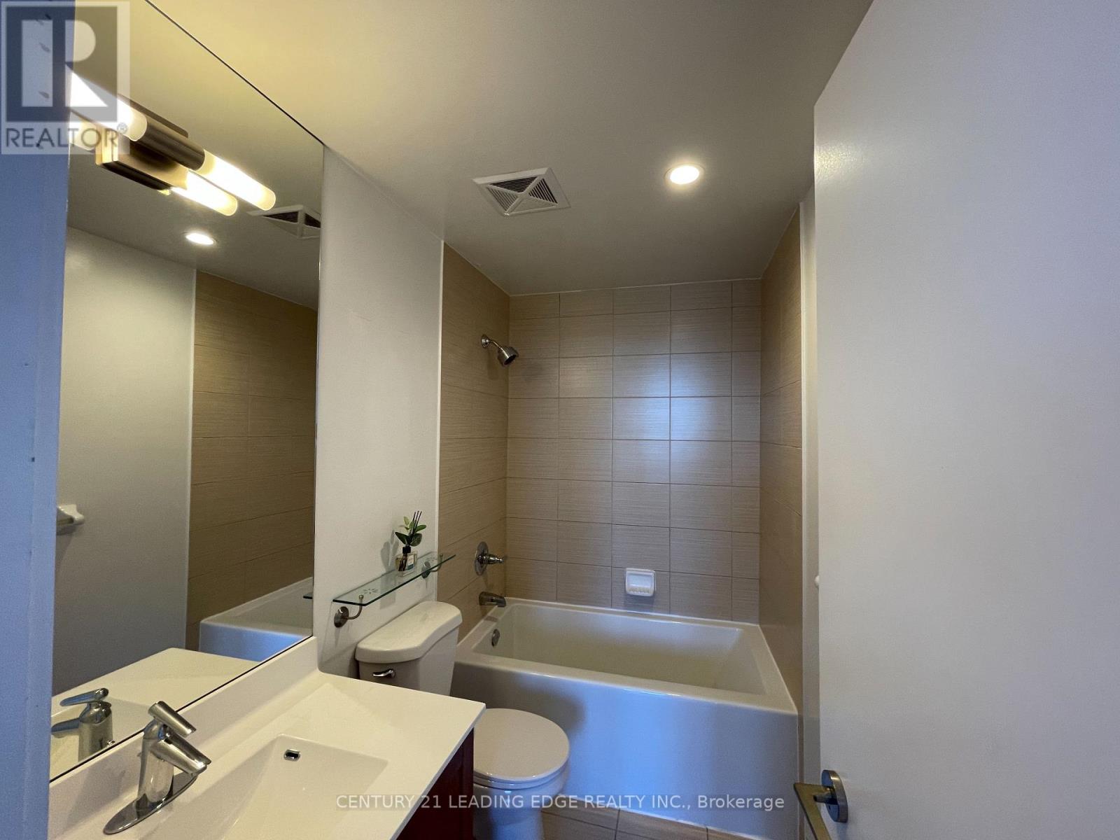 1007 - 181 Wynford Drive, Toronto, Ontario  M3C 0C6 - Photo 10 - C13683782