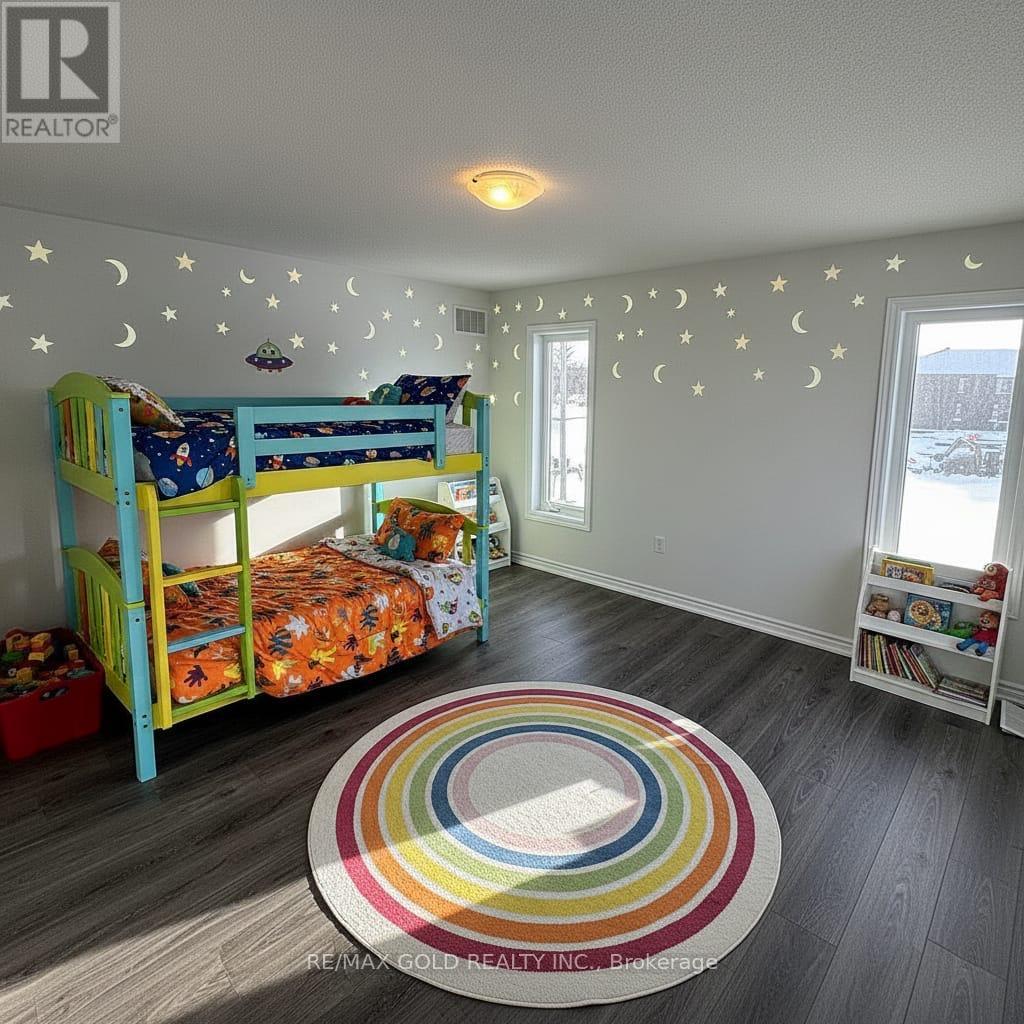 275 Lindsay Street N, Kawartha Lakes, Ontario  K9V 0T4 - Photo 12 - X13574118
