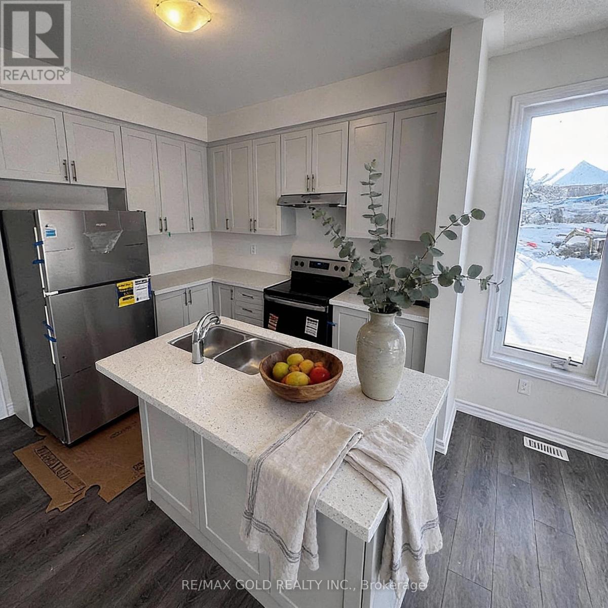 275 Lindsay Street N, Kawartha Lakes, Ontario  K9V 0T4 - Photo 13 - X13574118