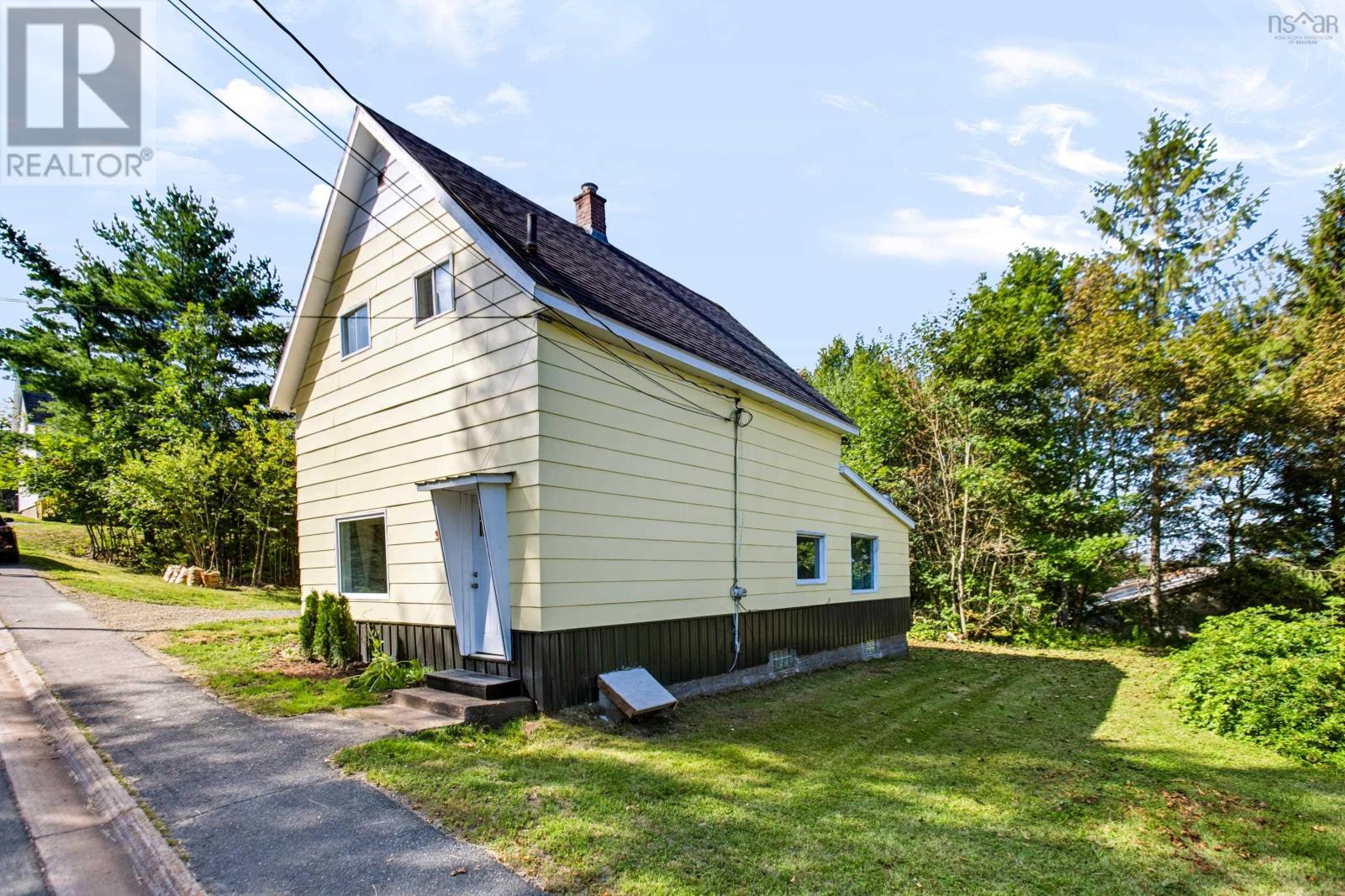 37 Church Street, Springhill, Nova Scotia  B0M 1X0 - Photo 3 - 202620646