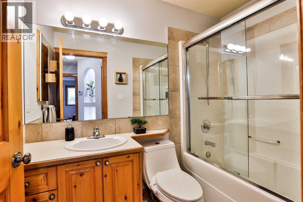 128 Cougar Road N, Lethbridge, Alberta  T1H 6M7 - Photo 10 - A2336559