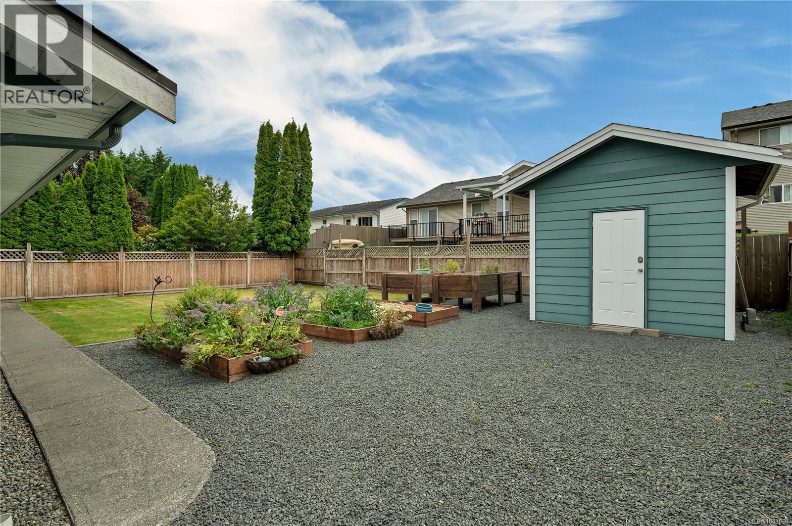 428 Raza Pl, Campbell River, British Columbia  V9W 6T3 - Photo 3 - 1043036