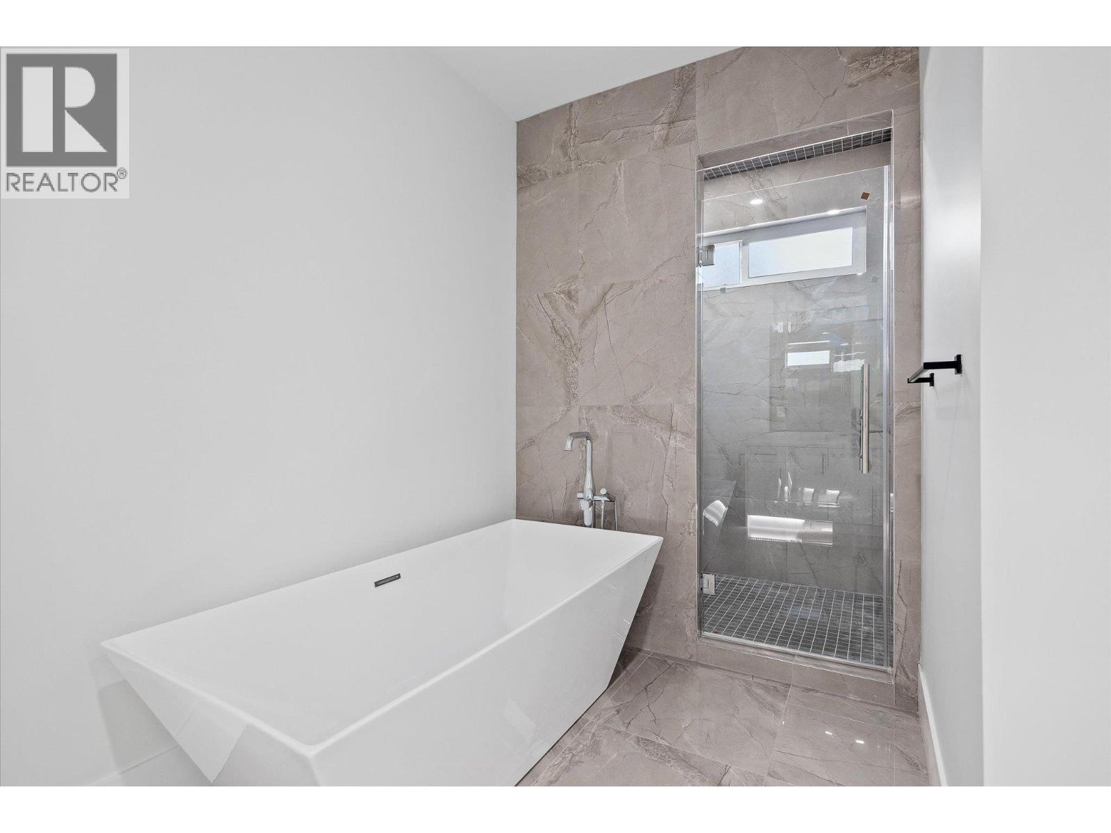 705 Mcclure Road, Kelowna, British Columbia  V1W 1M2 - Photo 16 - 10387581