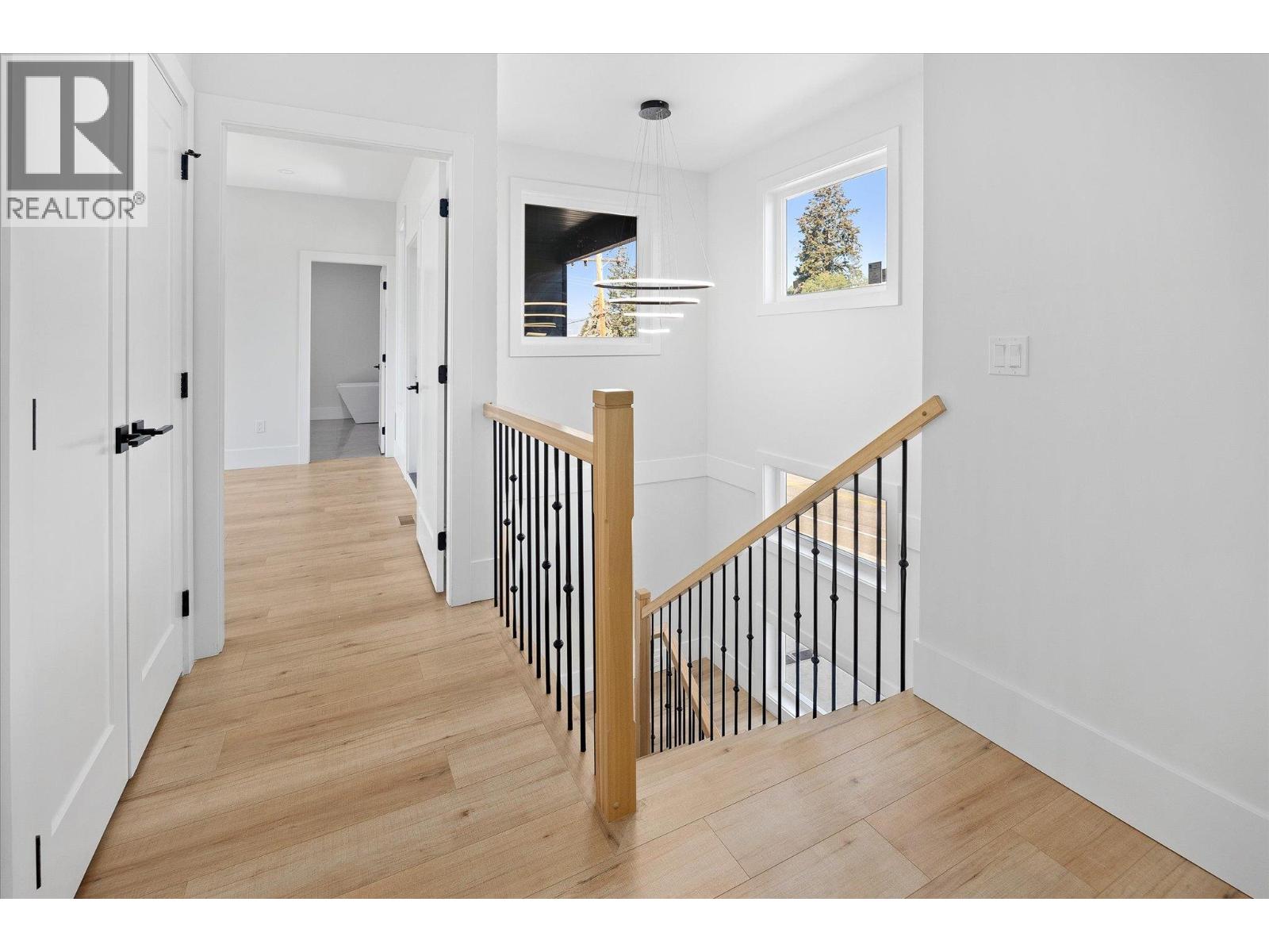 705 Mcclure Road, Kelowna, British Columbia  V1W 1M2 - Photo 10 - 10387581