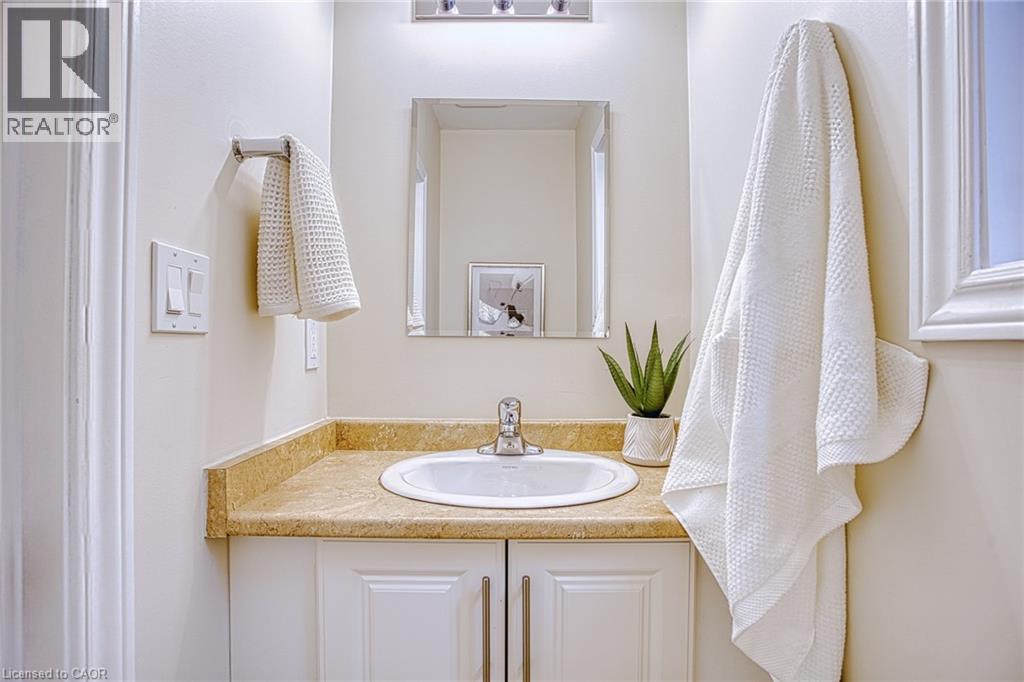 156 Mcknight Avenue, Waterdown, Ontario  L8B 0T7 - Photo 20 - 40837871
