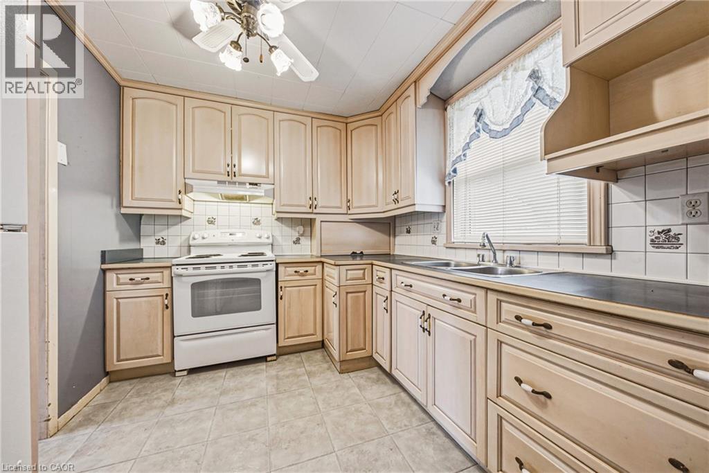 2345 Gibbon Street, Burlington, Ontario  L7P 1G3 - Photo 13 - 40847493