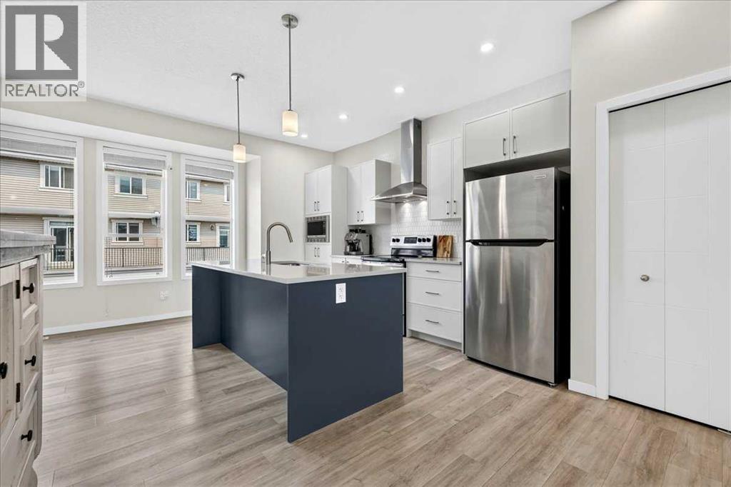 435 South Point Lane Sw, Airdrie, Alberta  T4B 5G8 - Photo 7 - A2331669