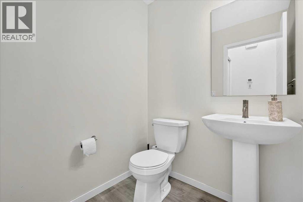 435 South Point Lane Sw, Airdrie, Alberta  T4B 5G8 - Photo 22 - A2331669