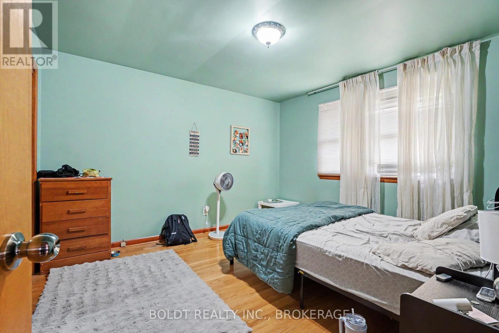5568 Drummond Road, Niagara Falls, Ontario  L2G 4L3 - Photo 12 - X13683874