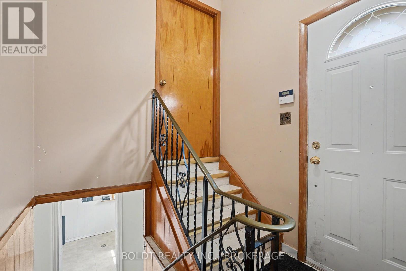 5568 Drummond Road, Niagara Falls, Ontario  L2G 4L3 - Photo 17 - X13683874