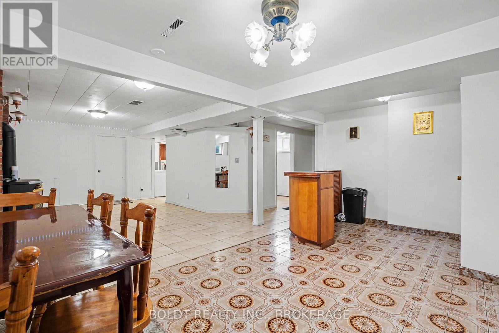 5568 Drummond Road, Niagara Falls, Ontario  L2G 4L3 - Photo 20 - X13683874