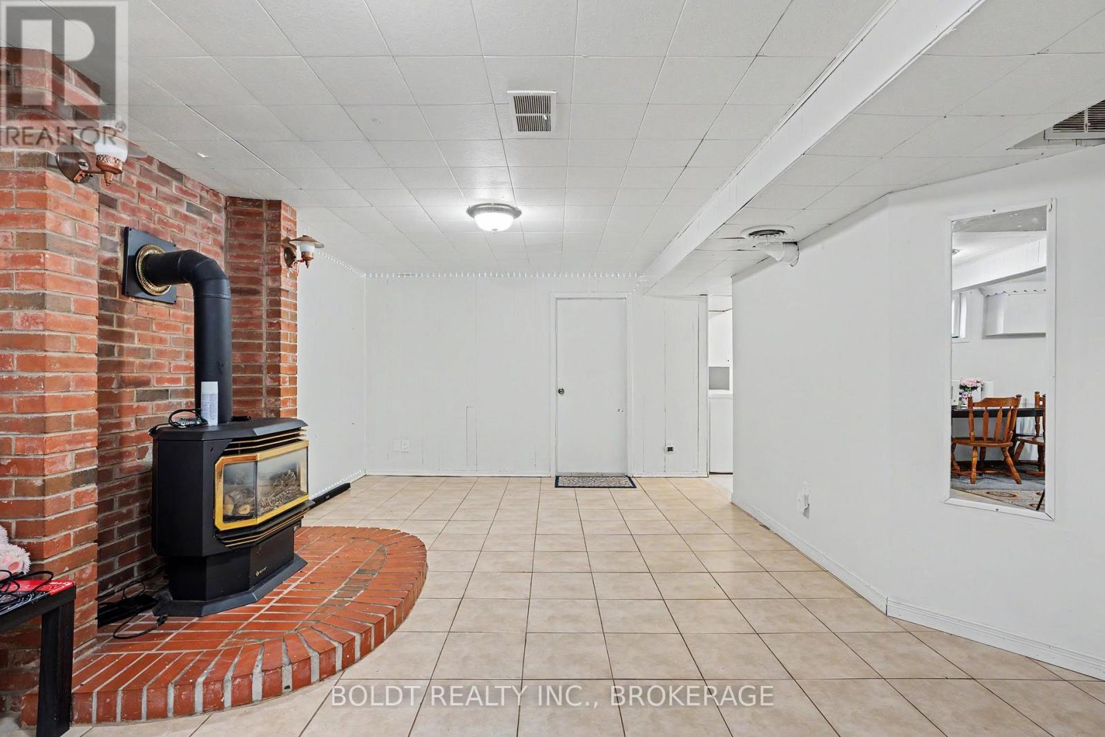 5568 Drummond Road, Niagara Falls, Ontario  L2G 4L3 - Photo 24 - X13683874