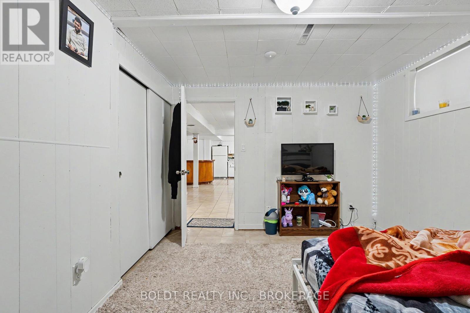 5568 Drummond Road, Niagara Falls, Ontario  L2G 4L3 - Photo 29 - X13683874