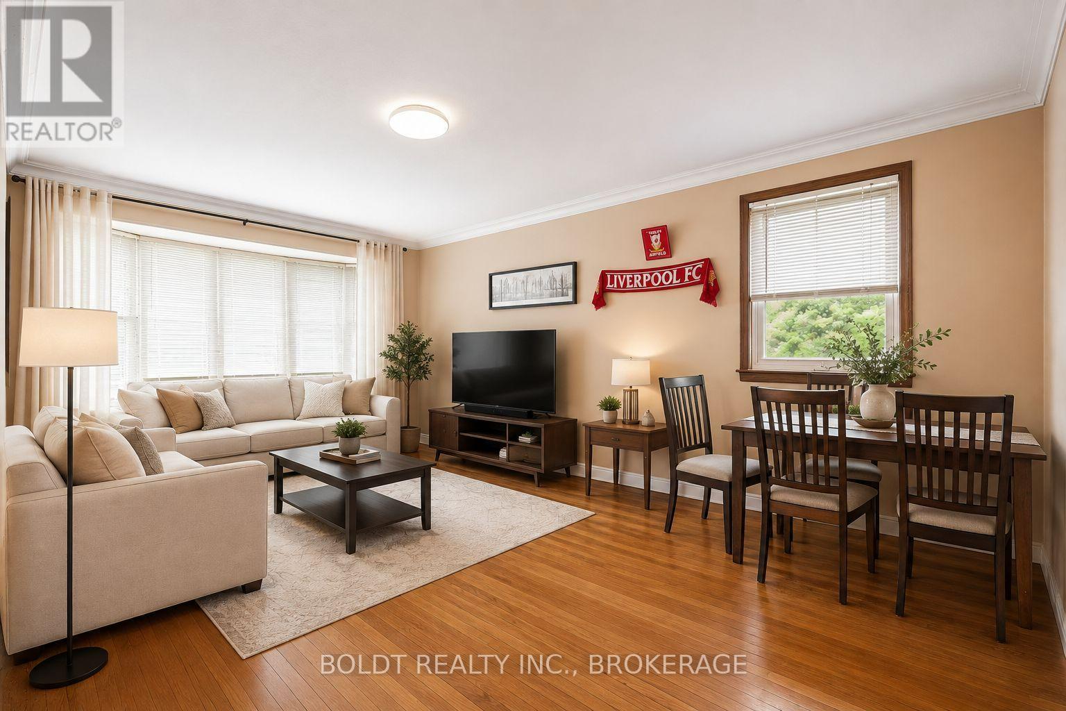 5568 Drummond Road, Niagara Falls, Ontario  L2G 4L3 - Photo 3 - X13683874
