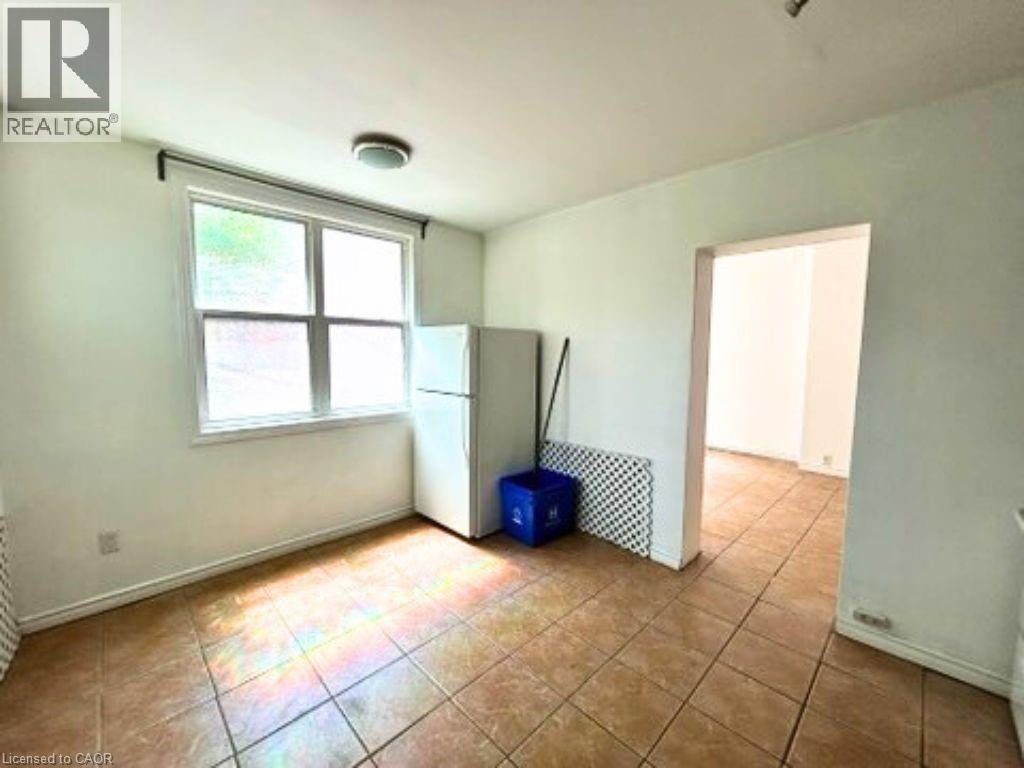 69 Sherman Avenue S Unit# 4, Hamilton, Ontario  L8M 2P8 - Photo 4 - 40853674