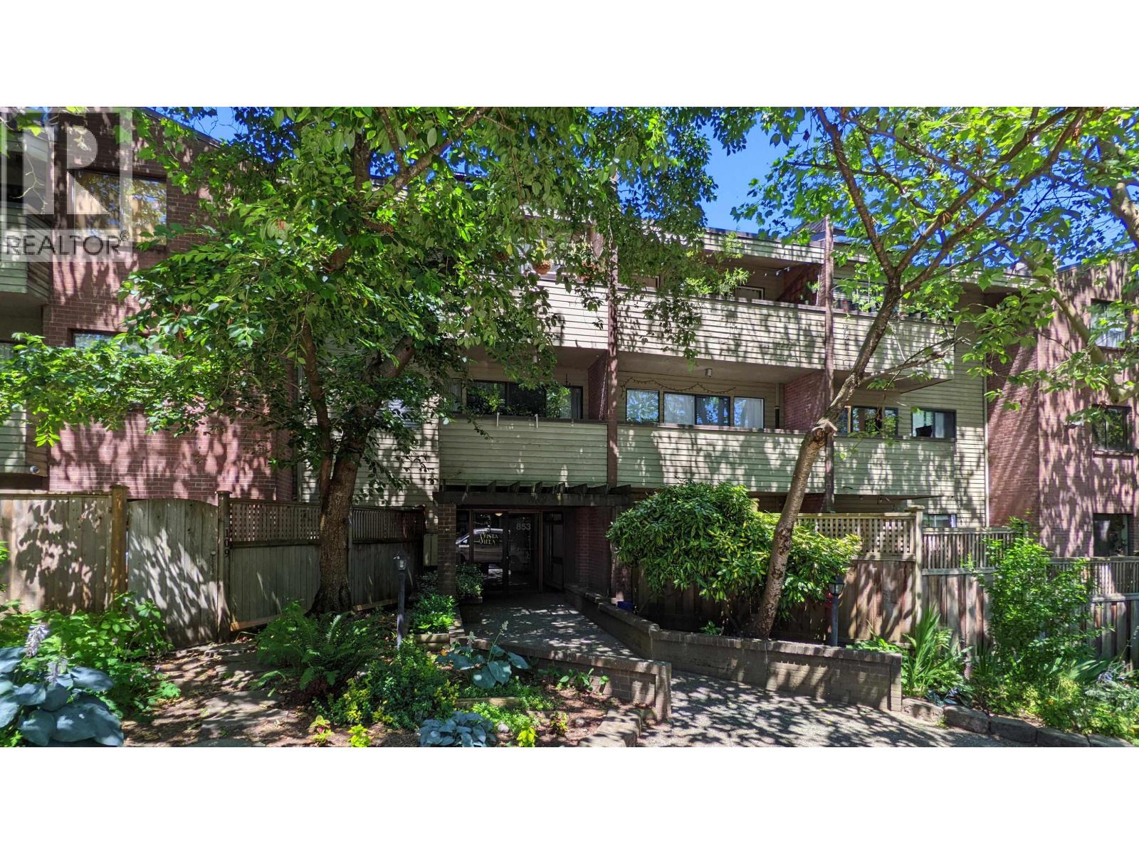 111 853 E 7TH AVENUE, Vancouver, British Columbia