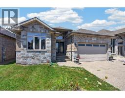 3945 ZANZIBAR CRESCENT, Windsor, Ontario