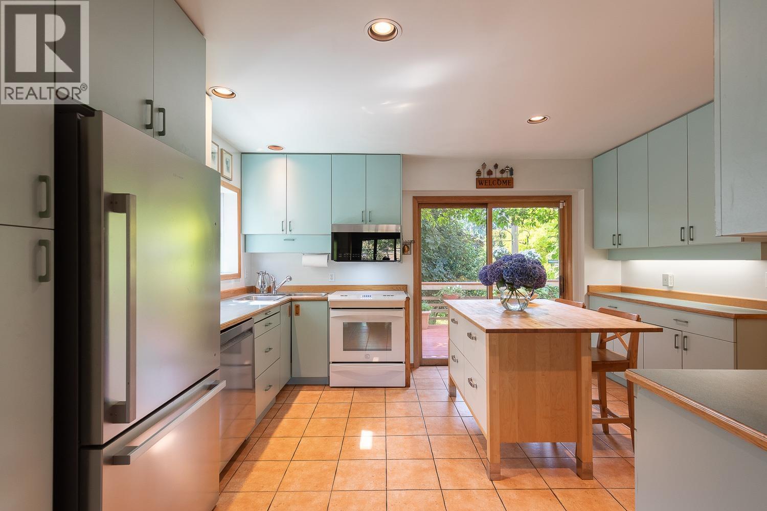 1738 W 66th Avenue, Vancouver, British Columbia V6P 2S3 - Photo 8 - R3156285