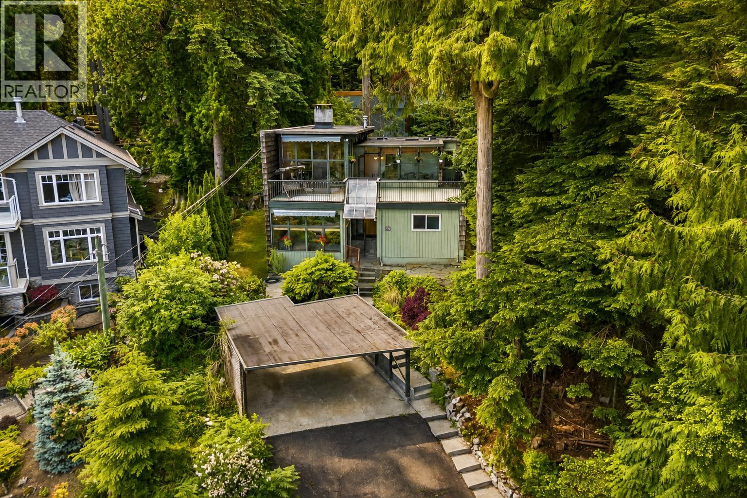 550 Ventura Crescent, North Vancouver, British Columbia  V7N 3G9 - Photo 2 - R3156309