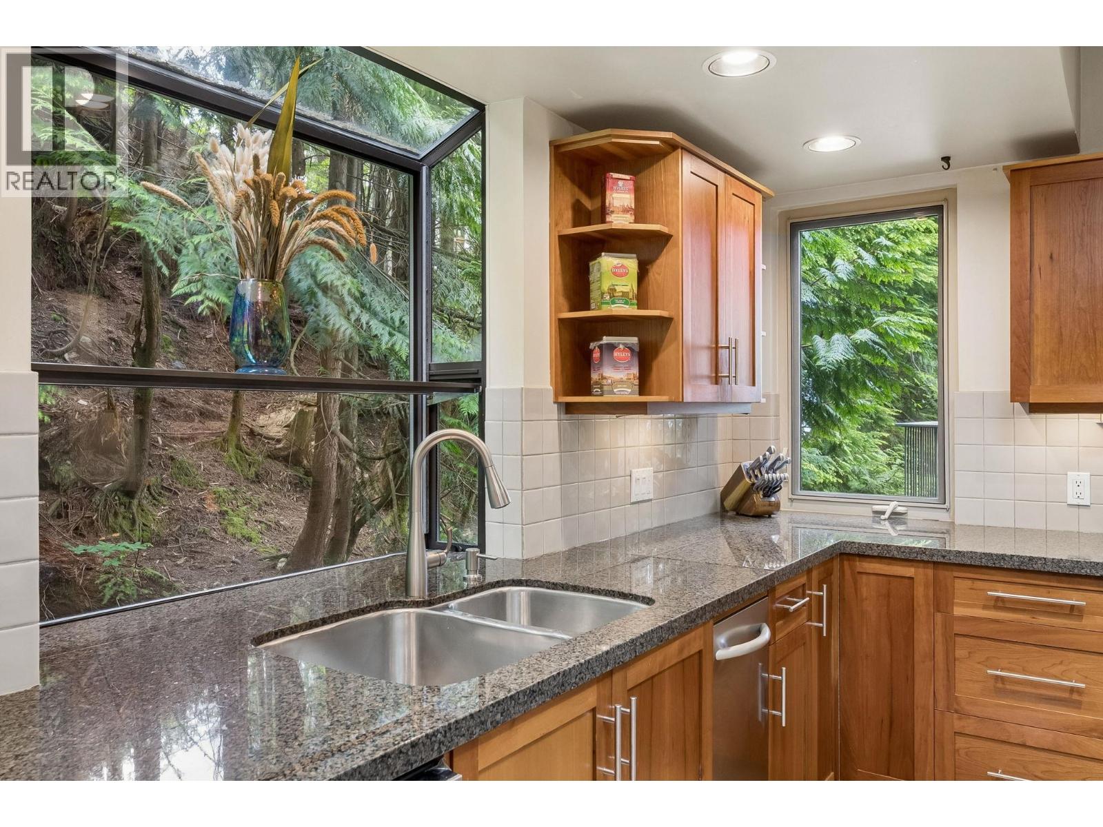 550 Ventura Crescent, North Vancouver, British Columbia  V7N 3G9 - Photo 21 - R3156309