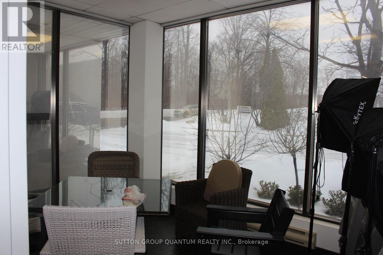 2239 Winston Park Drive, Oakville, Ontario  L6H 5R1 - Photo 13 - W12805812