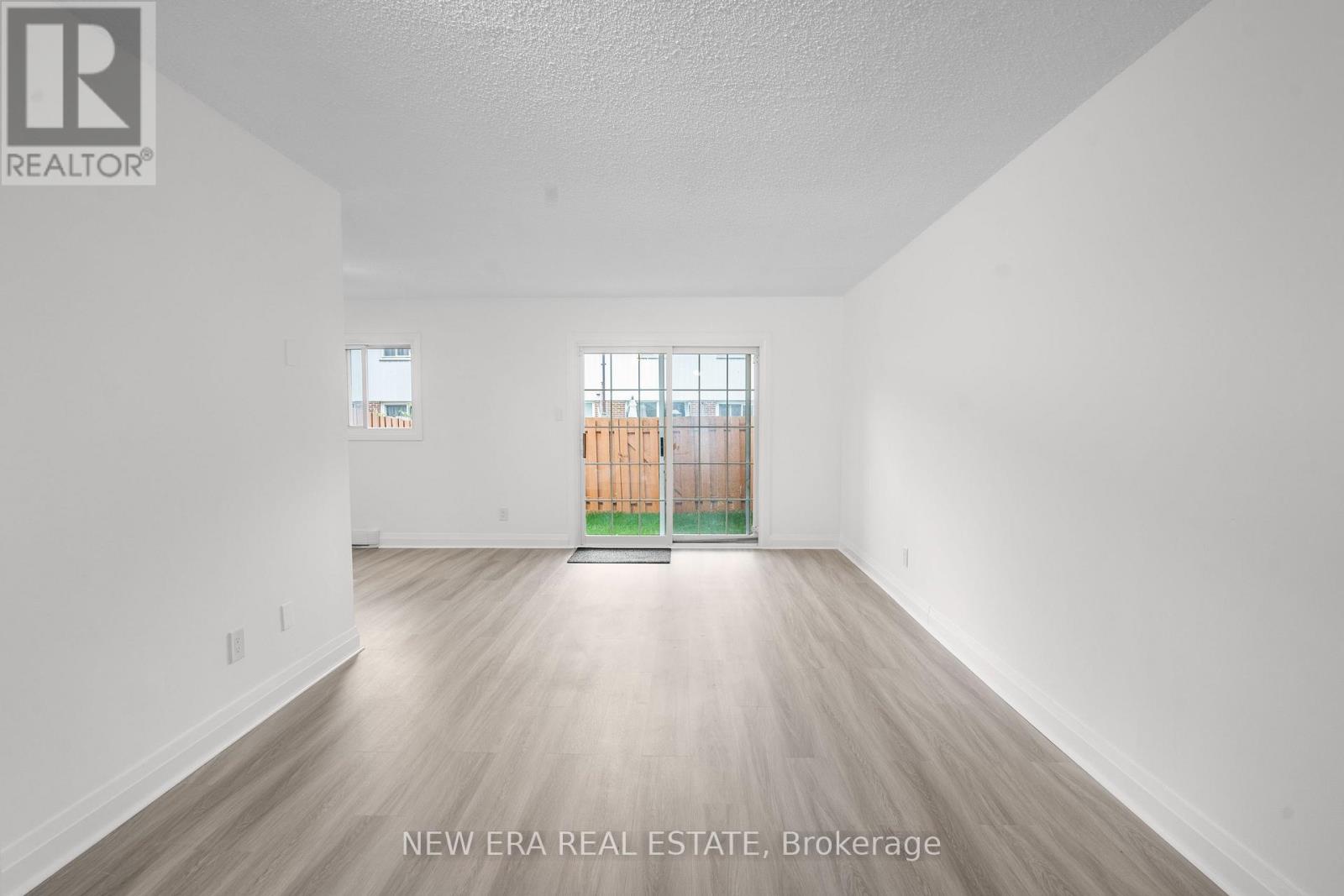6 - 2440 Bromsgrove Road, Mississauga, Ontario  L5J 4J7 - Photo 3 - W13683786