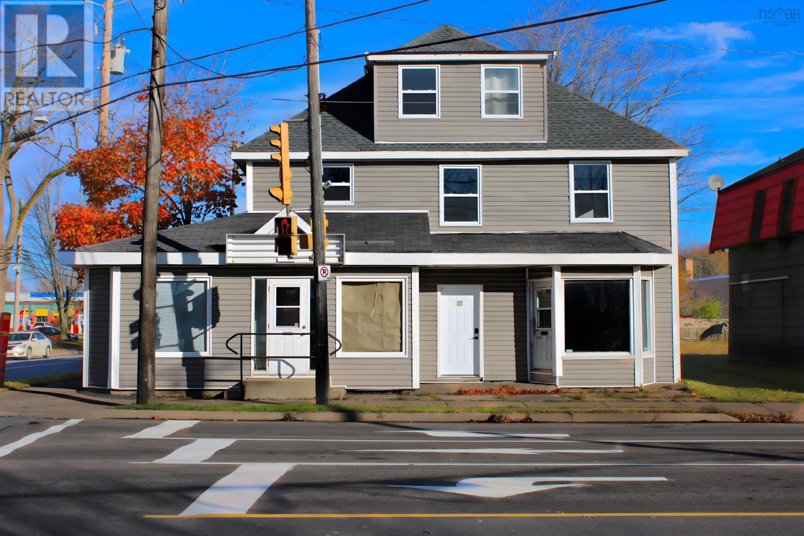 1 Queen Street, Truro, Nova Scotia  B2N 2A7 - Photo 1 - 202527836