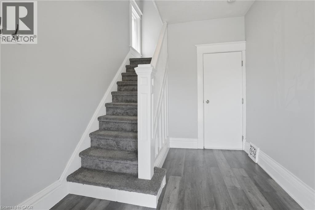 38 Norway Avenue, Hamilton, Ontario  L8M 2V7 - Photo 15 - 40830893