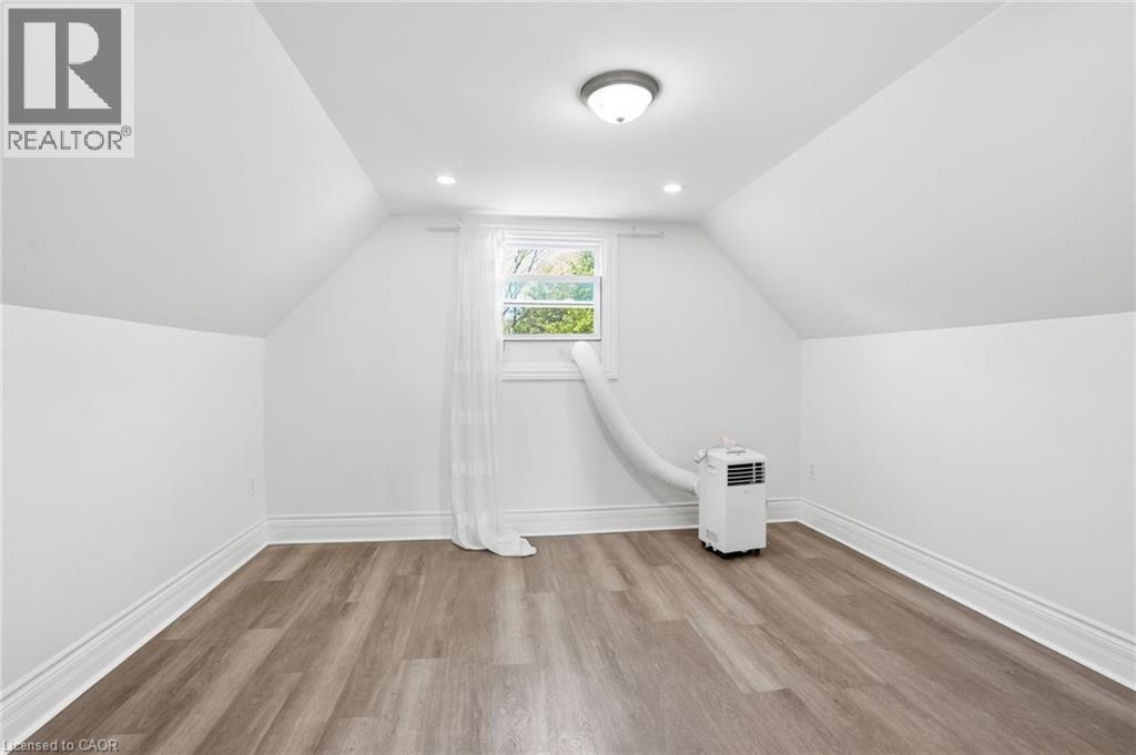 38 Norway Avenue, Hamilton, Ontario  L8M 2V7 - Photo 18 - 40830893