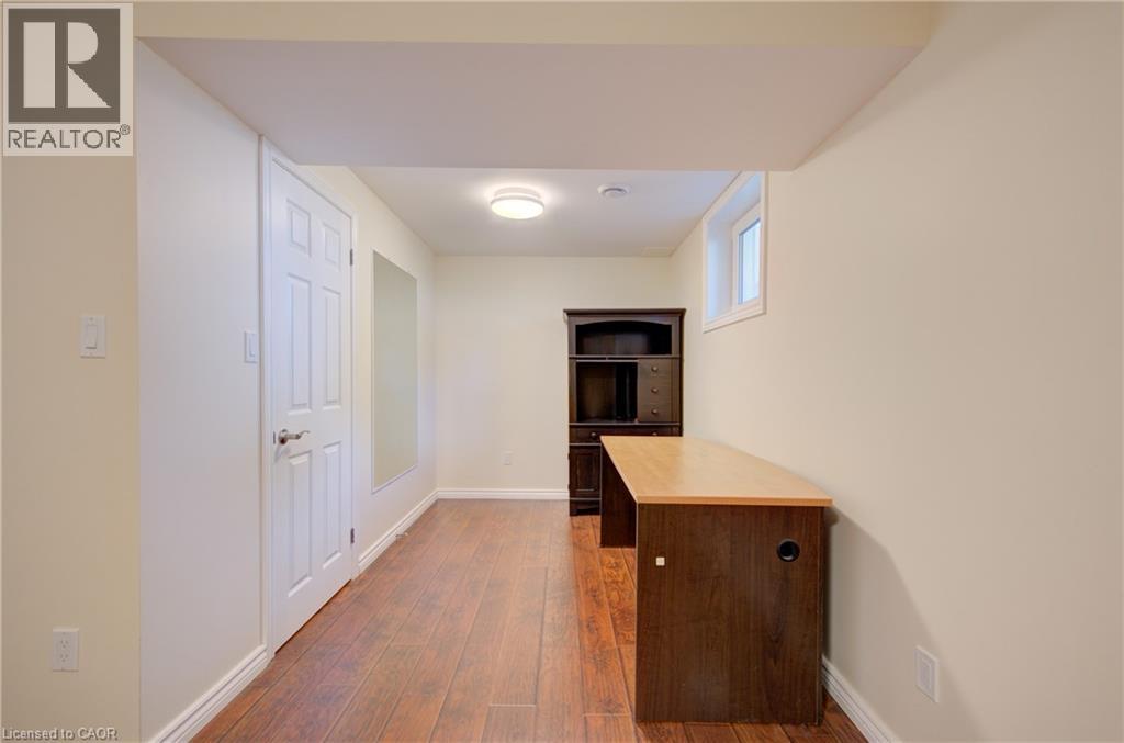 8 Pamela Place, Guelph, Ontario  N1H 8C9 - Photo 32 - 40847323