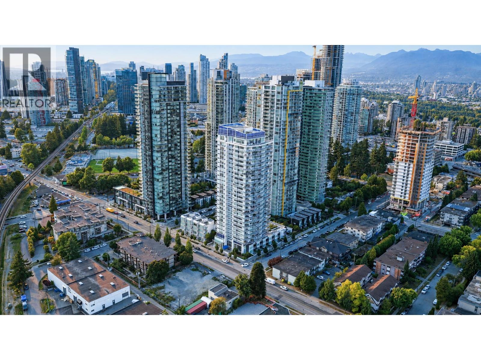 2506 5051 Imperial Street, Burnaby, British Columbia  V5J 0J3 - Photo 2 - R3156320