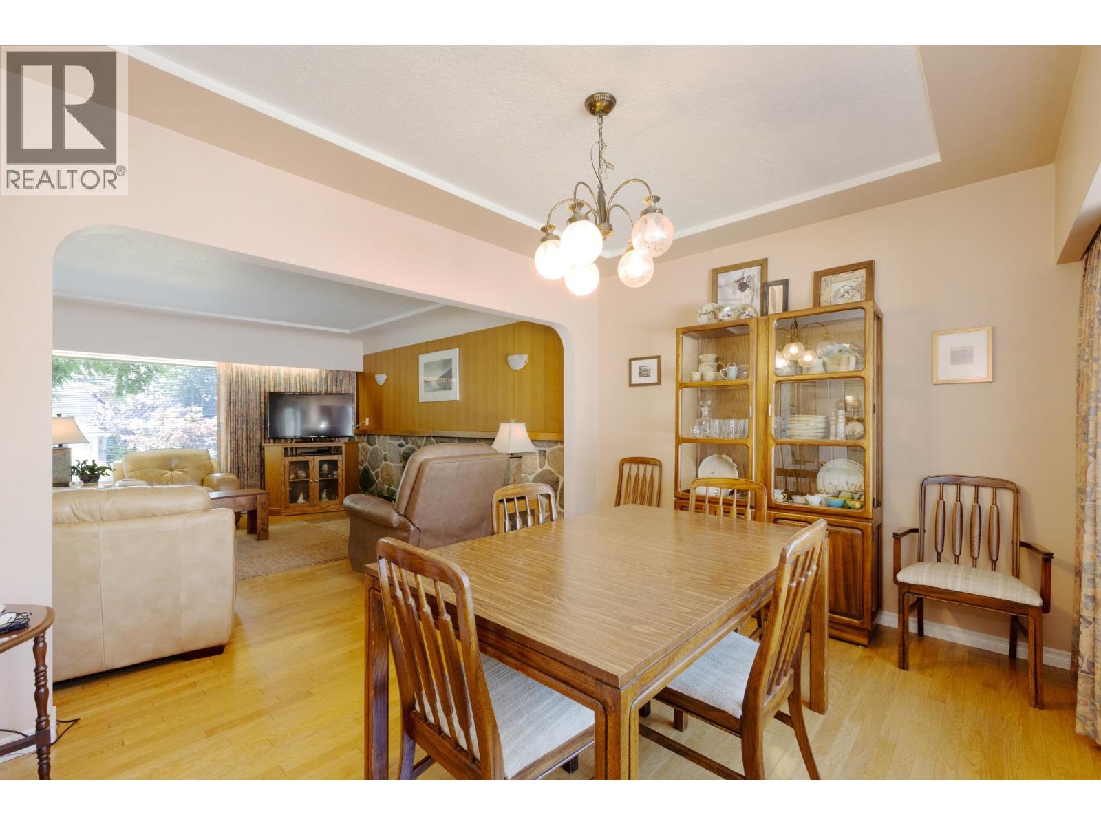 541 Cochrane Avenue, Coquitlam, British Columbia  V3J 2A3 - Photo 8 - R3154157