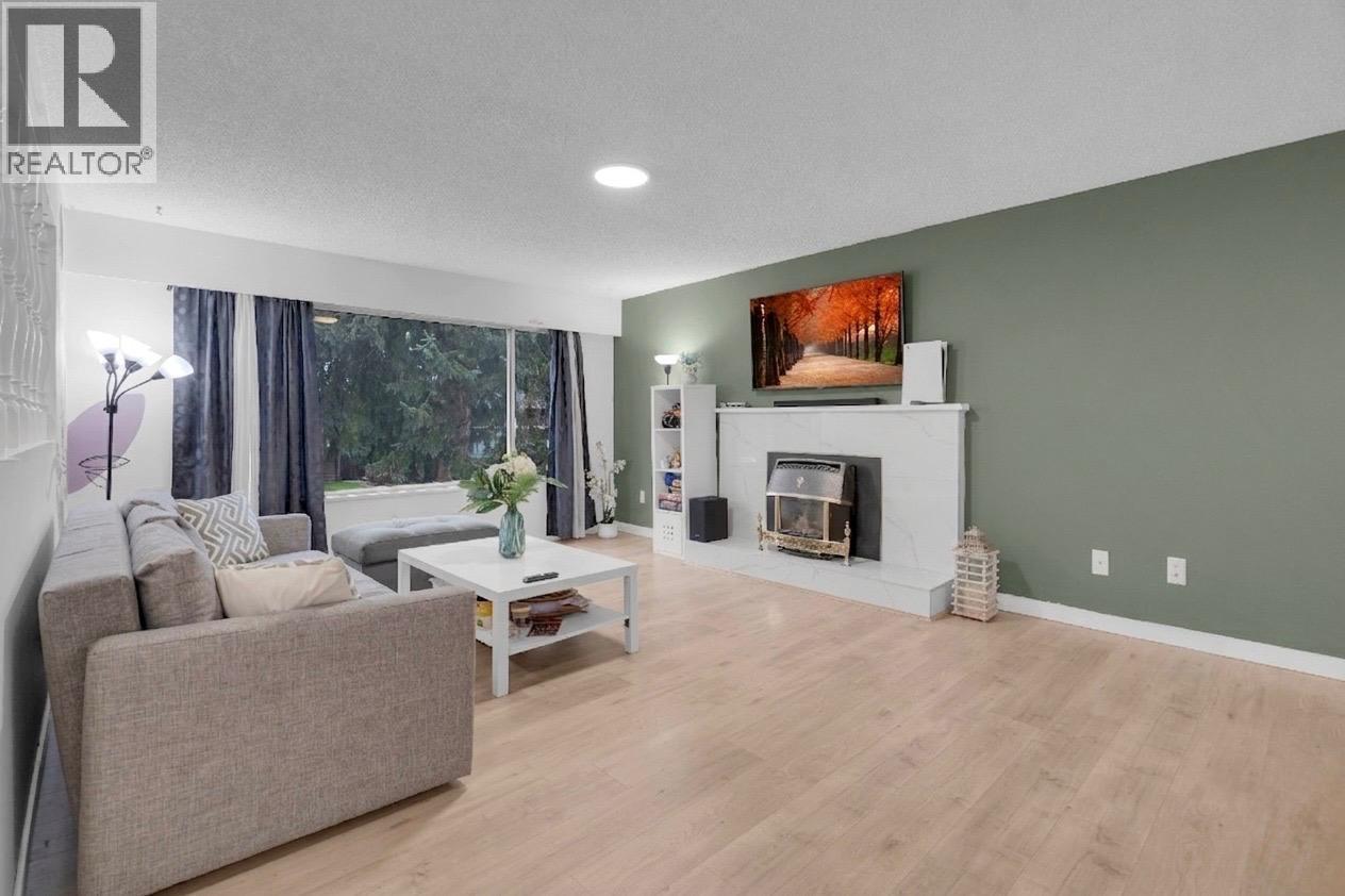 12110 Greenwell Street, Maple Ridge, British Columbia  V2X 7N1 - Photo 2 - R3156084