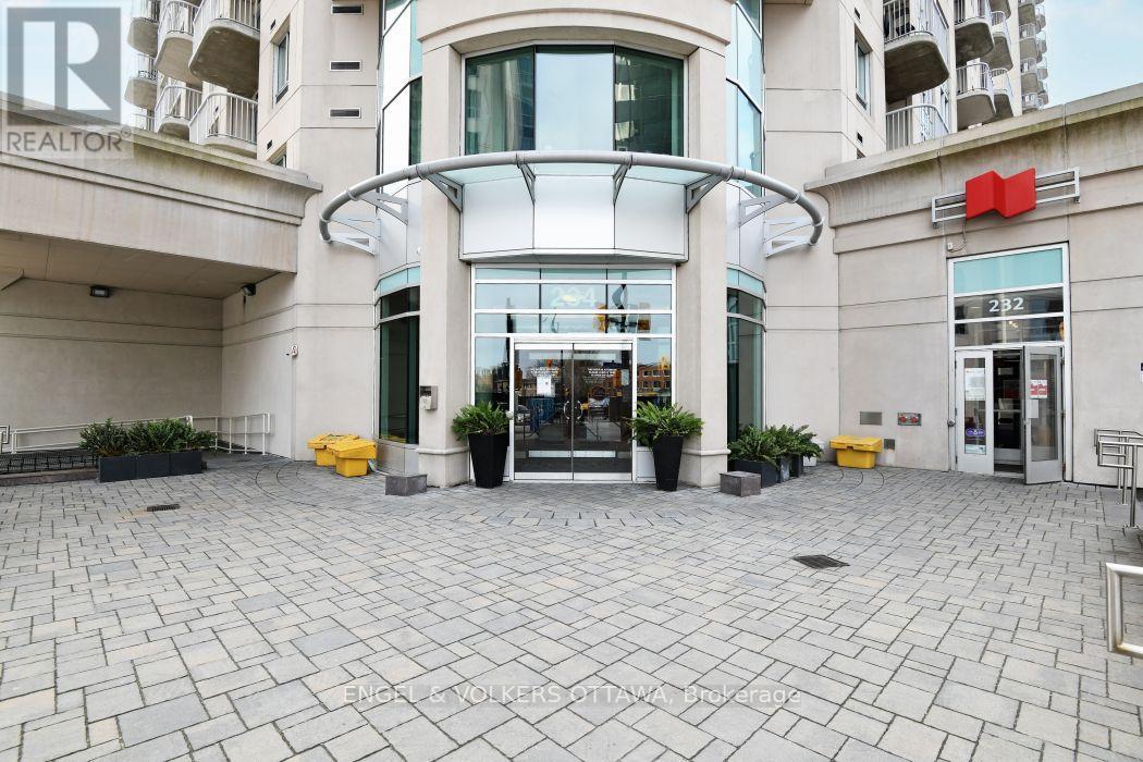 902 - 234 Rideau Street, Ottawa, Ontario K1N 0A9 - Photo 2 - X13683846