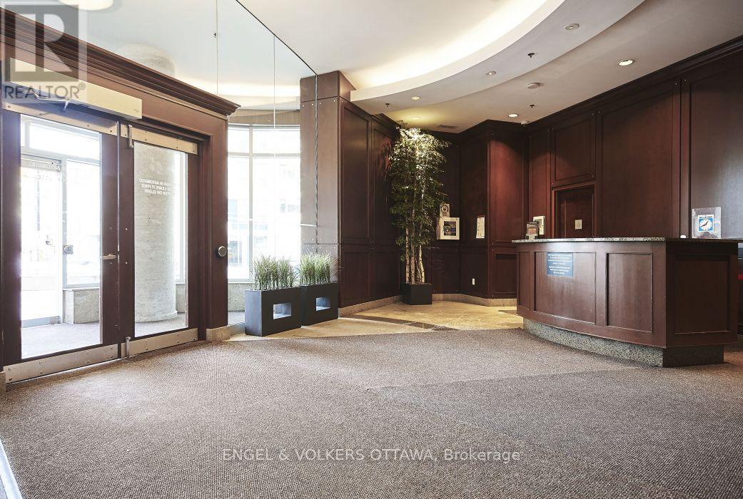 902 - 234 Rideau Street, Ottawa, Ontario K1N 0A9 - Photo 3 - X13683846
