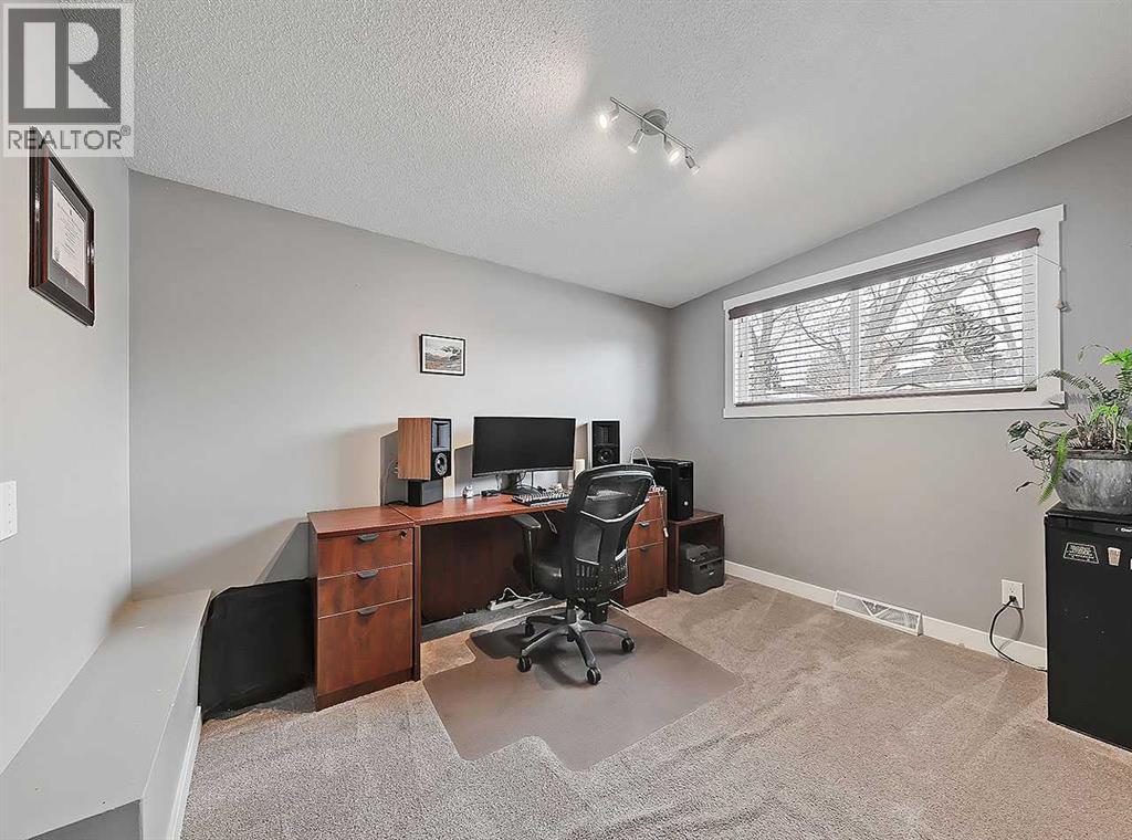247 Simons Road Nw, Calgary, Alberta  T2K 2X4 - Photo 25 - A2336611