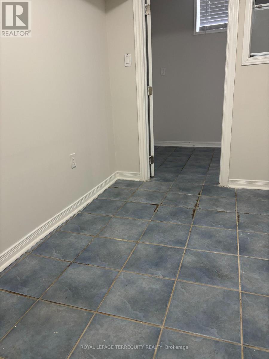 26 Tangleridge Boulevard, Brampton, Ontario  L6R 2X5 - Photo 6 - W13683902