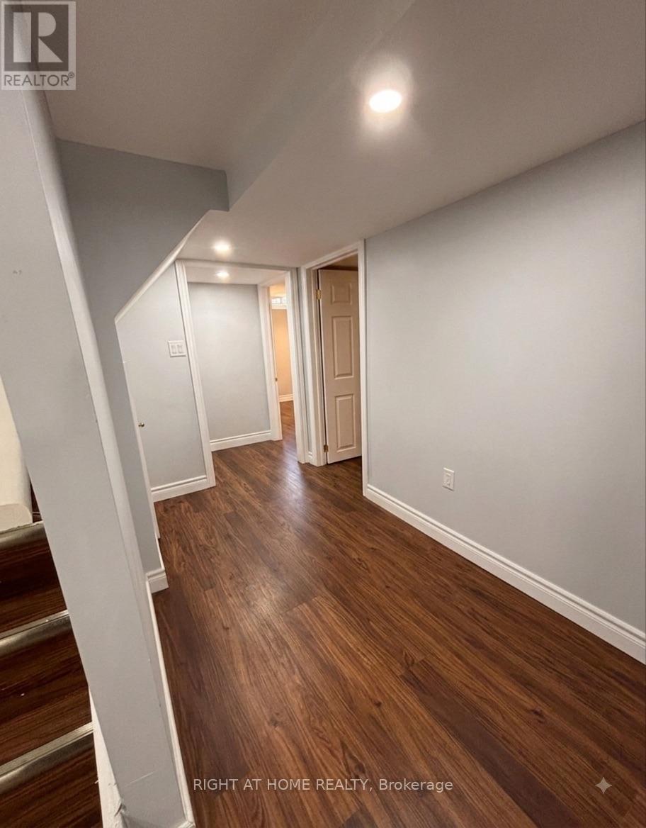 530 Mclevin Avenue, Toronto, Ontario  M1B 4H6 - Photo 4 - E13683904