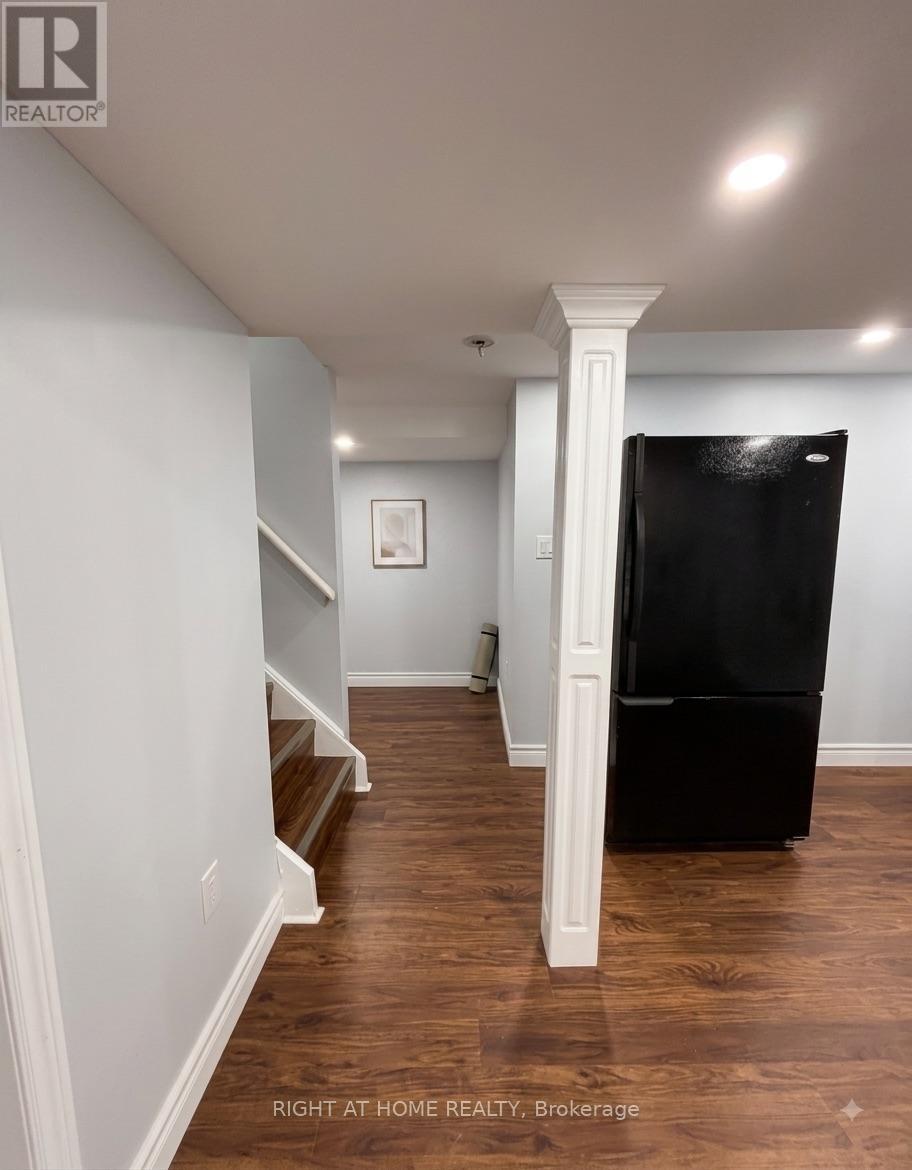 530 Mclevin Avenue, Toronto, Ontario  M1B 4H6 - Photo 5 - E13683904