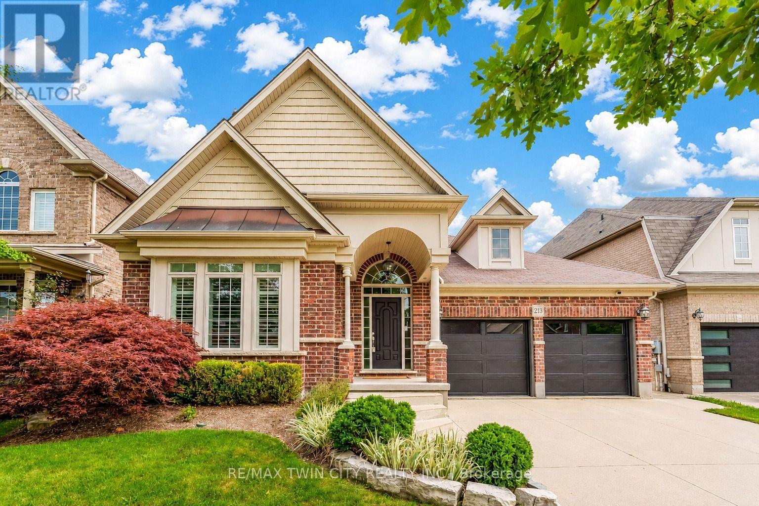 213 EDGEWATER CRESCENT, Kitchener, Ontario