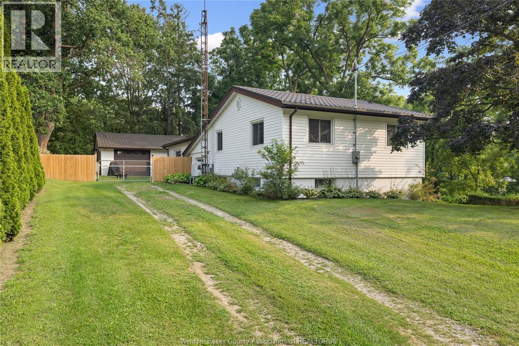 10 Oak Street, Ridgetown, Ontario  N0P 2C0 - Photo 3 - 26020059