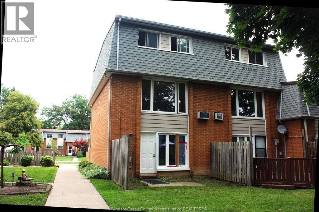 6721 Rose-Ville Garden Drive, Windsor, Ontario  N8T 1J3 - Photo 13 - 26019922