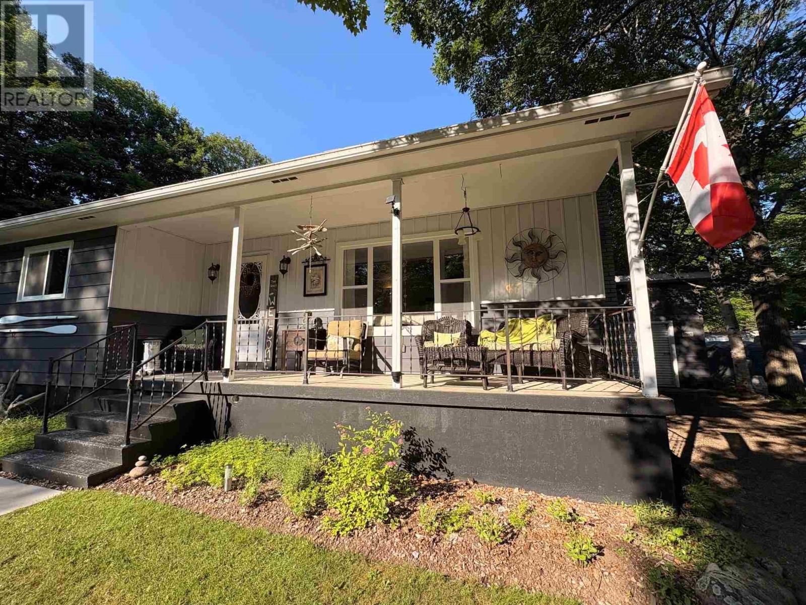 3045 Canoe Point Rd, Hilton Beach, Ontario  P0R 1G0 - Photo 3 - SM261817