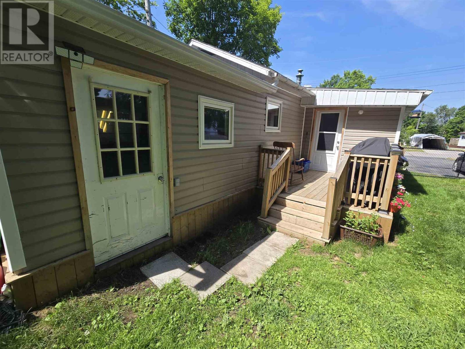 181 Westhill Rd, Elliot Lake, Ontario  P5A 1A9 - Photo 20 - SM261838
