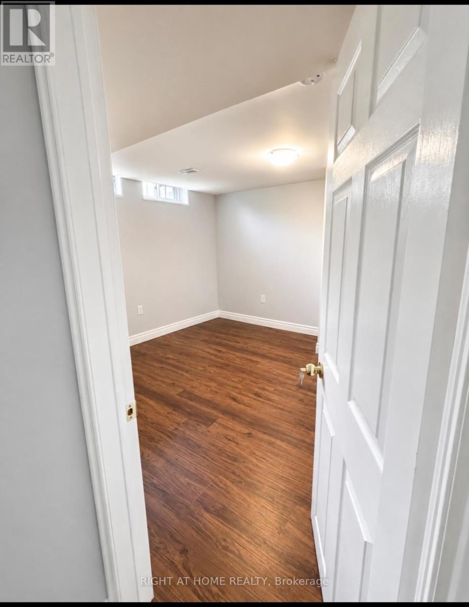 530 Mclevin Avenue, Toronto, Ontario  M1B 4H6 - Photo 13 - E13683904