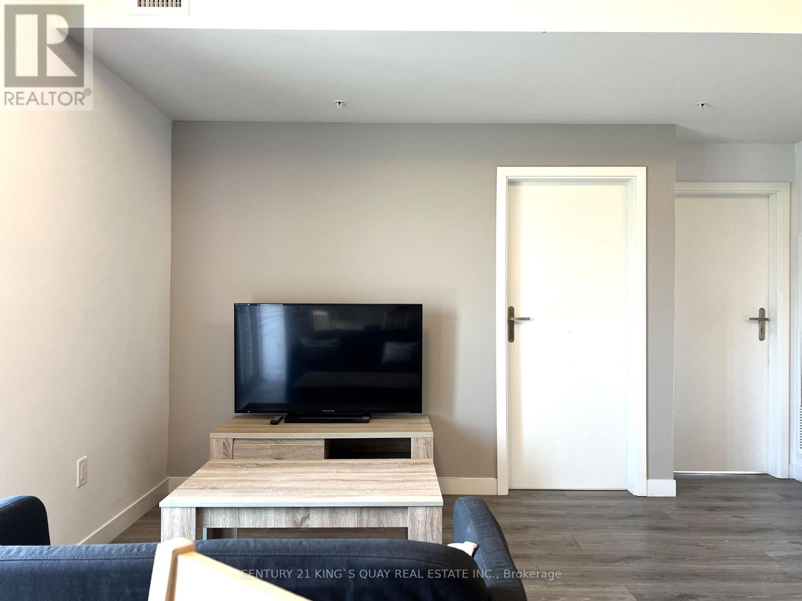 620 - 251 Hemlock Street, Waterloo, Ontario N2L 0H2 - Photo 11 - X12763828